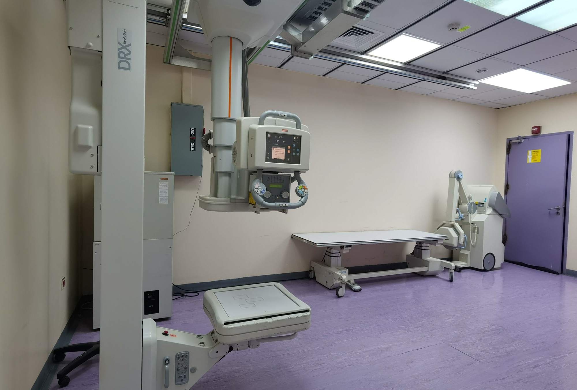 Medical imaging equipment in a clinic exam room